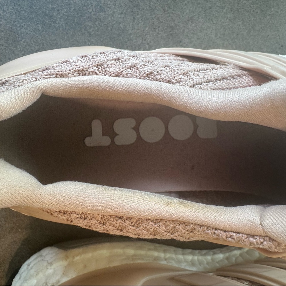Adidas women’s ultraboost 1.0 shoes in beige size 7 - Picture 9 of 10